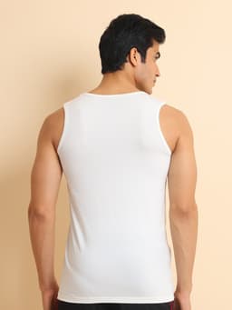 BASIC STRETCHABLE VEST - OFFWHITE